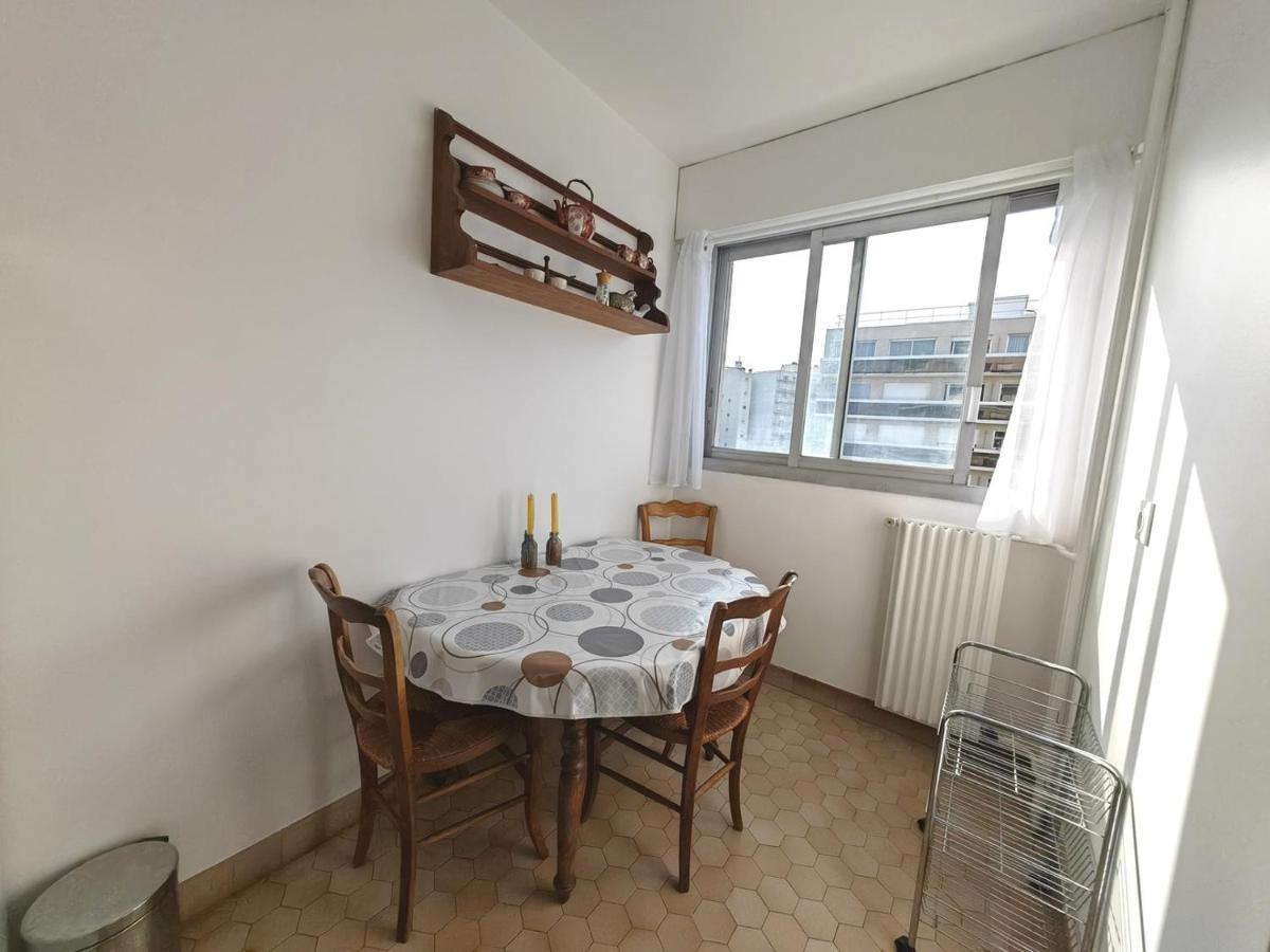 Appartement Avec Balcon Et Parking A Paris Alesia Eksteriør bilde