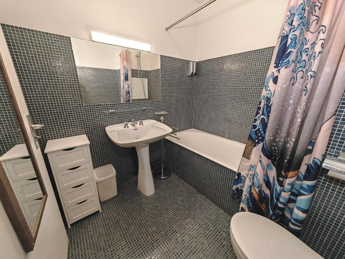 Appartement Avec Balcon Et Parking A Paris Alesia Eksteriør bilde